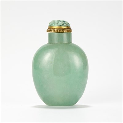Lot 136 - Chinese Celadon Jade Snuff Bottle 18th/19th...
