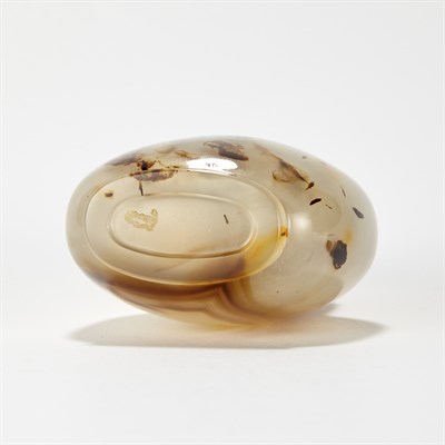 Lot 195 - Chinese Shadow Agate Snuff Bottle 18th/19th...