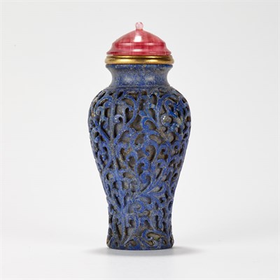 Lot 189 - Chinese Lapis Lazuli Snuff Bottle 19th Century...
