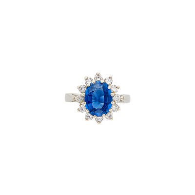 Lot 402 - Platinum, Sapphire and Diamond Ring