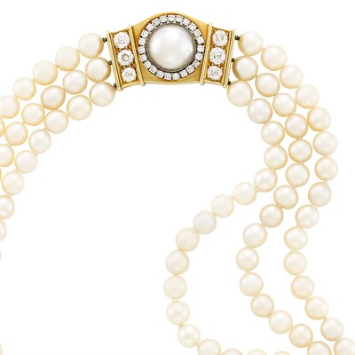 Lot 122 - Triple Strand Cultured Pearl Necklace with Gold, Mabé Pearl and Diamond Clasp, Tambetti