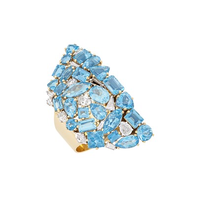 Lot 258 - Gold, Aquamarine and Diamond Ring