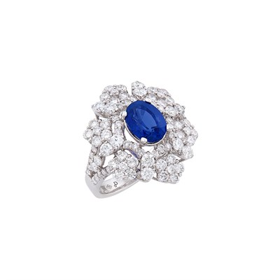 Lot 118 - White Gold, Sapphire and Diamond Ring