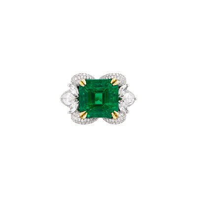 Lot 476 - Two-Color Gold, Emerald and Diamond Ring
