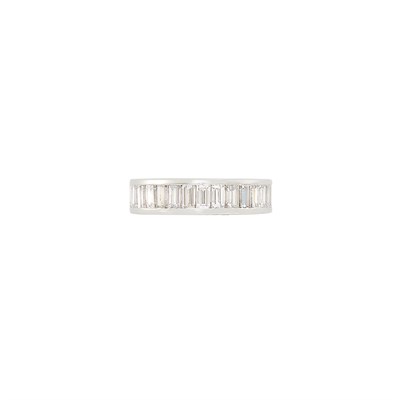 Lot 281 - Platinum and Diamond Band Ring