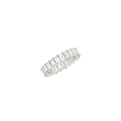 Lot 172 - White Gold and Diamond Band Ring
