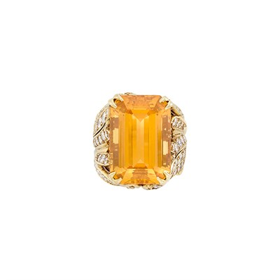 Lot 657 - Gold, Topaz and Diamond Ring