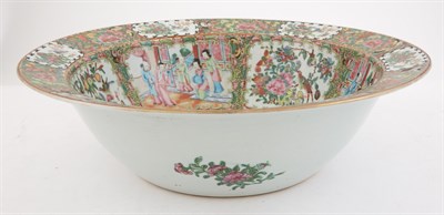 Lot 237 - Canton Rose Medallion Porcelain Basin Height 4...
