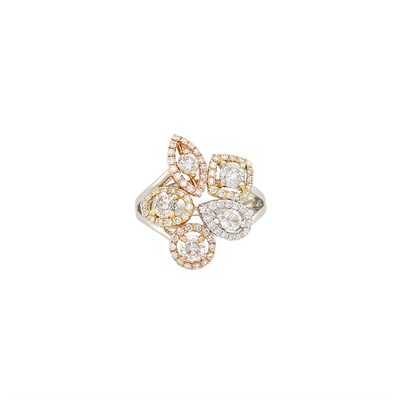 Lot 426 - Tricolor Gold and Diamond Cluster Ring