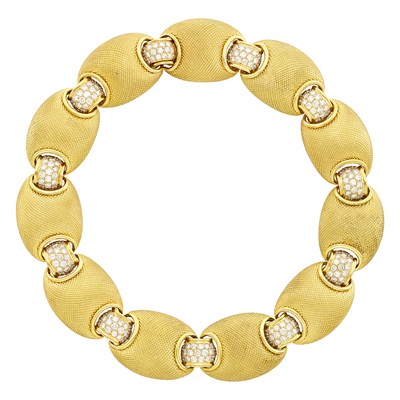 Lot 376 - Gold and Diamond Necklace