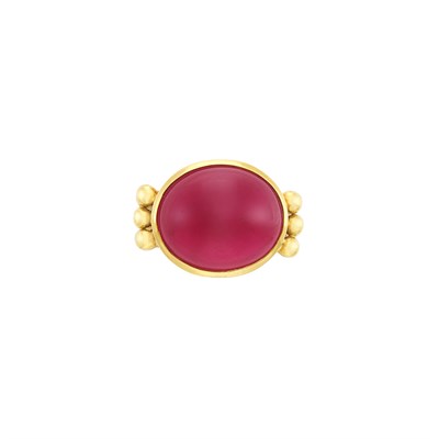 Lot 213 - Gold and Cabochon Rubellite Ring
