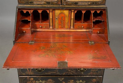 Lot 212 - George II Black- and Red-Japanned Parcel-Gilt...