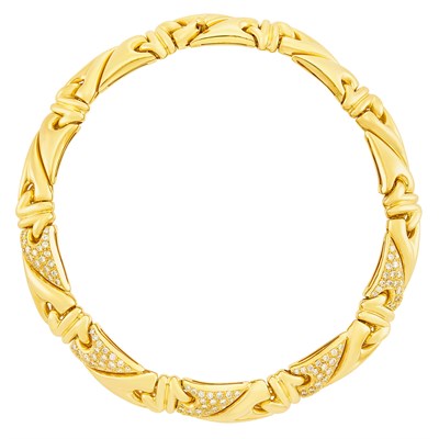 Lot 36 - Gold and Diamond Necklace
