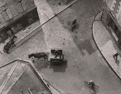 Lot 112 - KERTÉSZ, ANDRÉ (1894-1985) [Carrefour, Blois],...