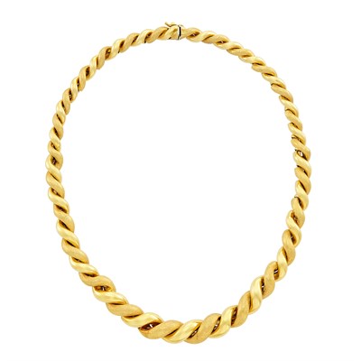 Lot 19 - Gold Necklace