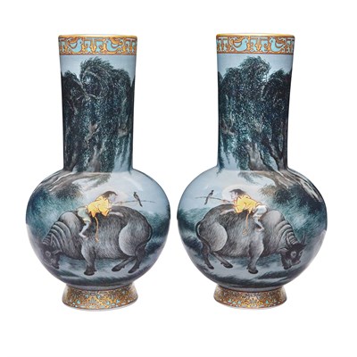 Lot 25 - Pair of Japanese Fukagawa Vases Meiji Period...