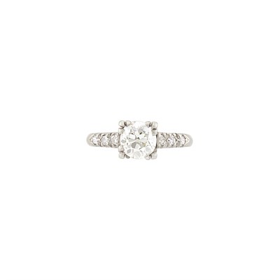 Lot 614 - White Gold and Diamond Ring