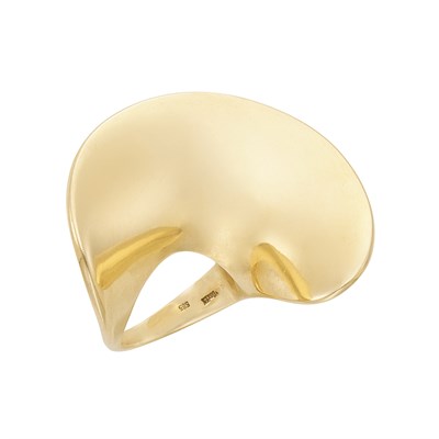 Lot 18 - Gold Ring