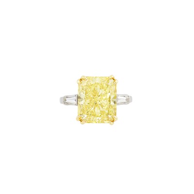 Lot 351 - Platinum, Gold, Fancy Brownish-Yellow Diamond and Diamond Ring, Bulgari
