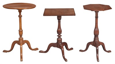 Lot 304 - Federal Mahogany Tilt-Top Tripod Stand 19th...