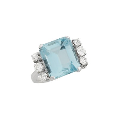 Lot 91 - White Gold, Aquamarine and Diamond Ring