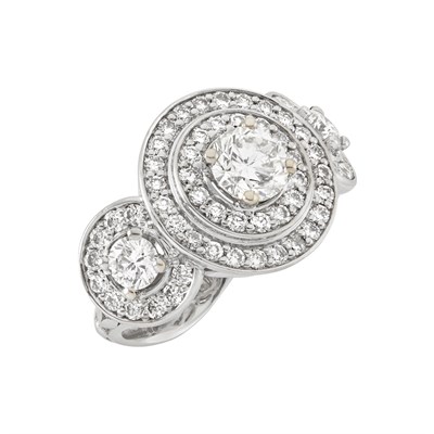 Lot 314 - White Gold and Diamond Ring