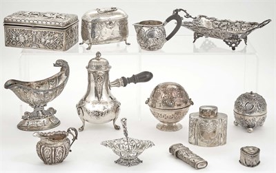 Lot 192 - Group of English and Continental Silver...
