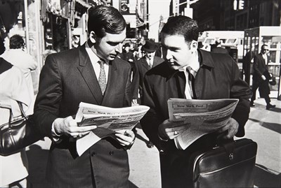 Lot 566 - WINOGRAND, GARRY (1928-1984) New York City,...