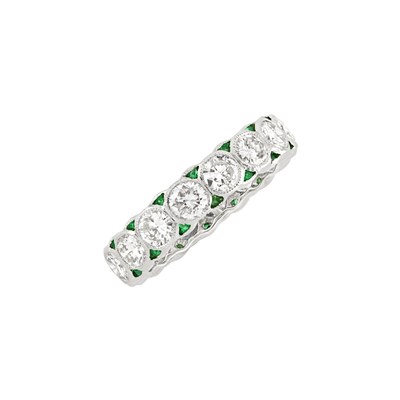 Lot 268 - Platinum, Diamond and Emerald Band