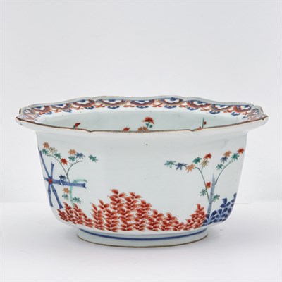 Lot 20 - Japanese Kakiemon Octagonal Bowl 18th Century...