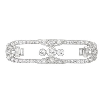 Lot 9 - Art Deco Platinum and Diamond Brooch