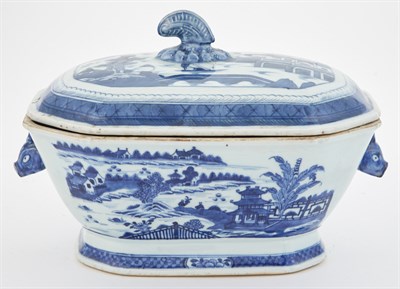 Lot 442 - Canton Blue and White Porcelain Tureen 19th...