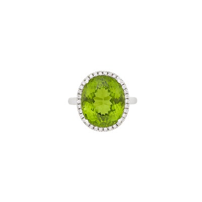 Lot 206 - White Gold, Peridot and Diamond Ring