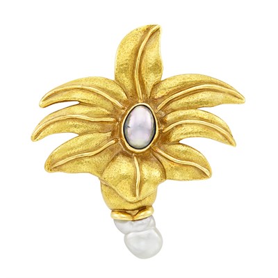 Lot 288 - Hammered Gold, Gray Mabé Pearl and Baroque Cultured Pearl Flower Brooch, Elizabeth Gage