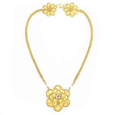 Lot 1508 - Gold and Cultured Pearl Flower Pendant-Necklace