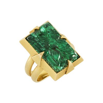 Lot 56 - Gold and Carved Emerald Ring