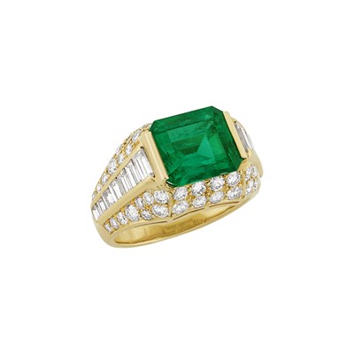 Lot 466 - Gold, Emerald and Diamond Ring, Bulgari