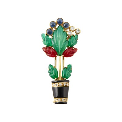 Lot 459 - Gold, Chrysoprase, Carnelian, Sapphire, Diamond and Black Onyx Clip-Brooch, Cartier