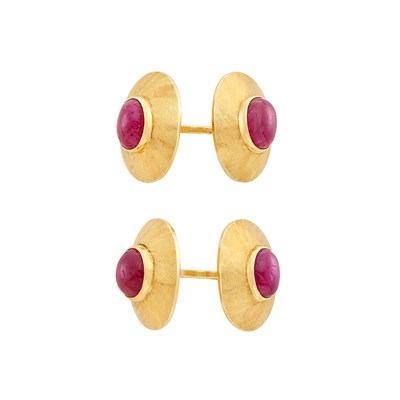 Lot 192 - Pair of Gold and Cabochon Ruby Cufflinks