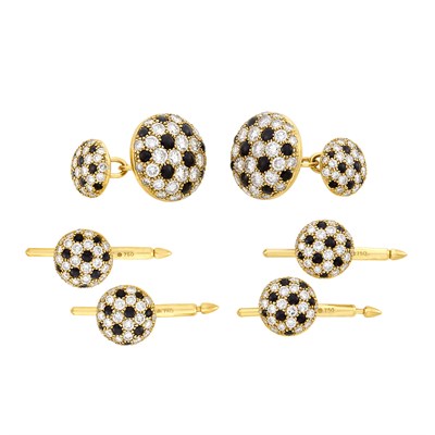 Lot 181 - Gold, Diamond and Black Onyx Dress Set