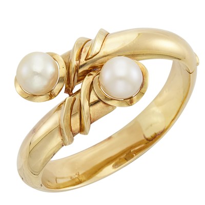 Lot 1371 - Gold and Cultured Pearl Crossover Bangle Bracelet