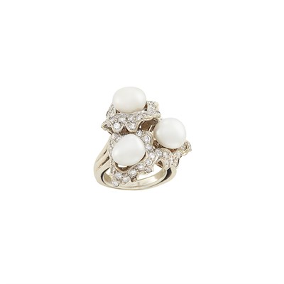 Lot 1123 - White Gold, Freshwater Pearl and Diamond Ring