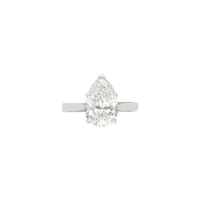 Lot 411 - Platinum and Diamond Ring
