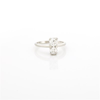 Lot 1990 - Platinum and Diamond Ring