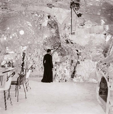 Lot 136 - WEEMS, CARRIE MAE (b. 1953) Nikkie's Place,...