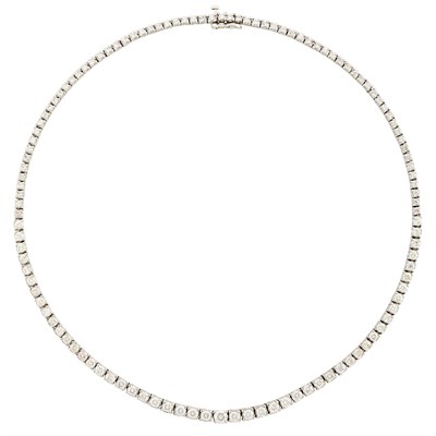 Lot 401 - White Gold and Diamond Necklace