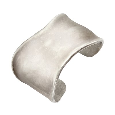 Lot 632 - White Gold Cuff Bangle Bracelet