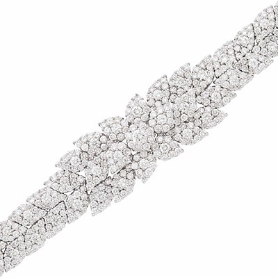 Lot 128 - White Gold and Diamond Bracelet