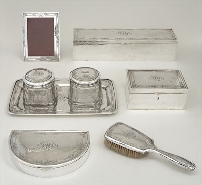 Lot 274 - Gorham Sterling Silver Eight-Piece Dressing...