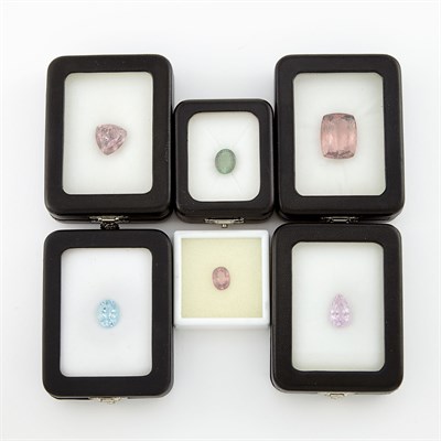 Lot 1643 - Group of Unmounted Colored Stones